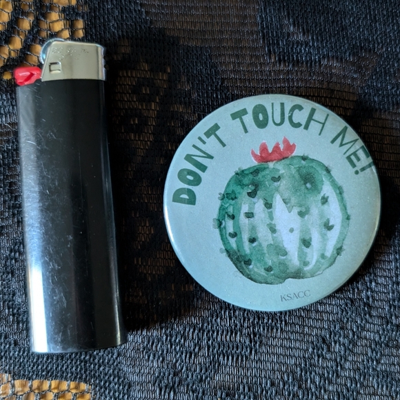 "Don't Touch Me" Cactus Flower Button - Picture 5 of 6